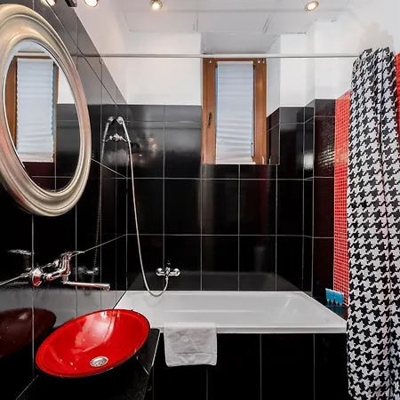 Miodowa Heart Of Cracow Apartment *